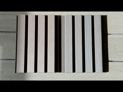 Panel de pared exterior Decorativo WPC Panel exterior de madera Compuesta de plástico Coextrusión