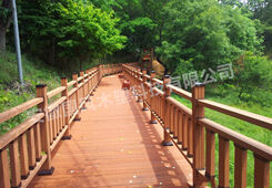 La cerca compuesta tapada 200*200m m recicló el poste de la cerca de WPC