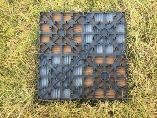 La cubierta al por mayor de DIY WPC teja el suelo al aire libre durable de los 30*30CM para el uso residencial