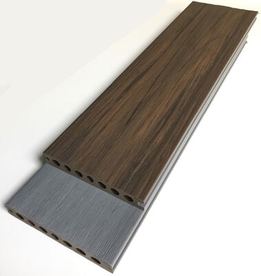 Muestra gratis, antideslizante, resistente al agua, resistente a los rayos UV, Color teca, 140*23mm, suelo compuesto para terrazas, terrazas de Wpc de coextrusión para exteriores