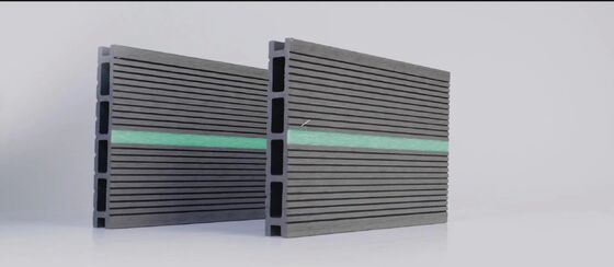Piso noctilucente de WPC del Decking compuesto de madera plástico de la protuberancia al aire libre del Co