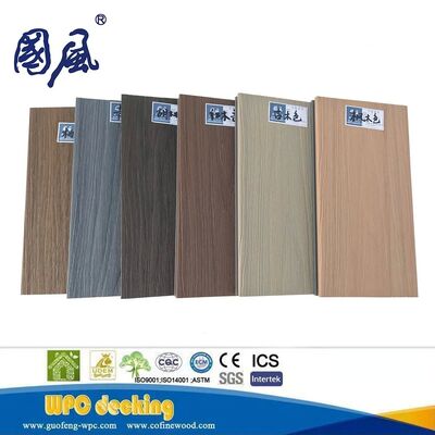 Precio de fábrica Decking de WPC de material compuesto de madera y plástico de coextrusión de doble color de nueva generación