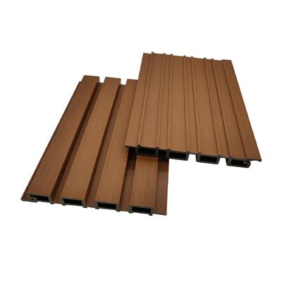 Revestimiento de pared de WPC impermeable de coextrusión de 26 mm para uso en exteriores
